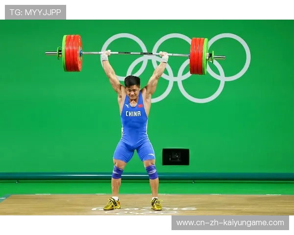 举重吕小军再次成功举起惊人重量：力量与坚持的全景式讲述